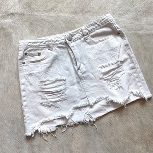 Vestique distressed jean skirt, sz m